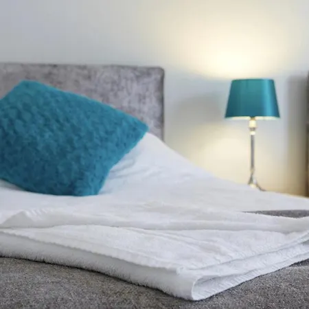 Pocklington Self Catering Business Contractors Superfast Wifi Netflix York